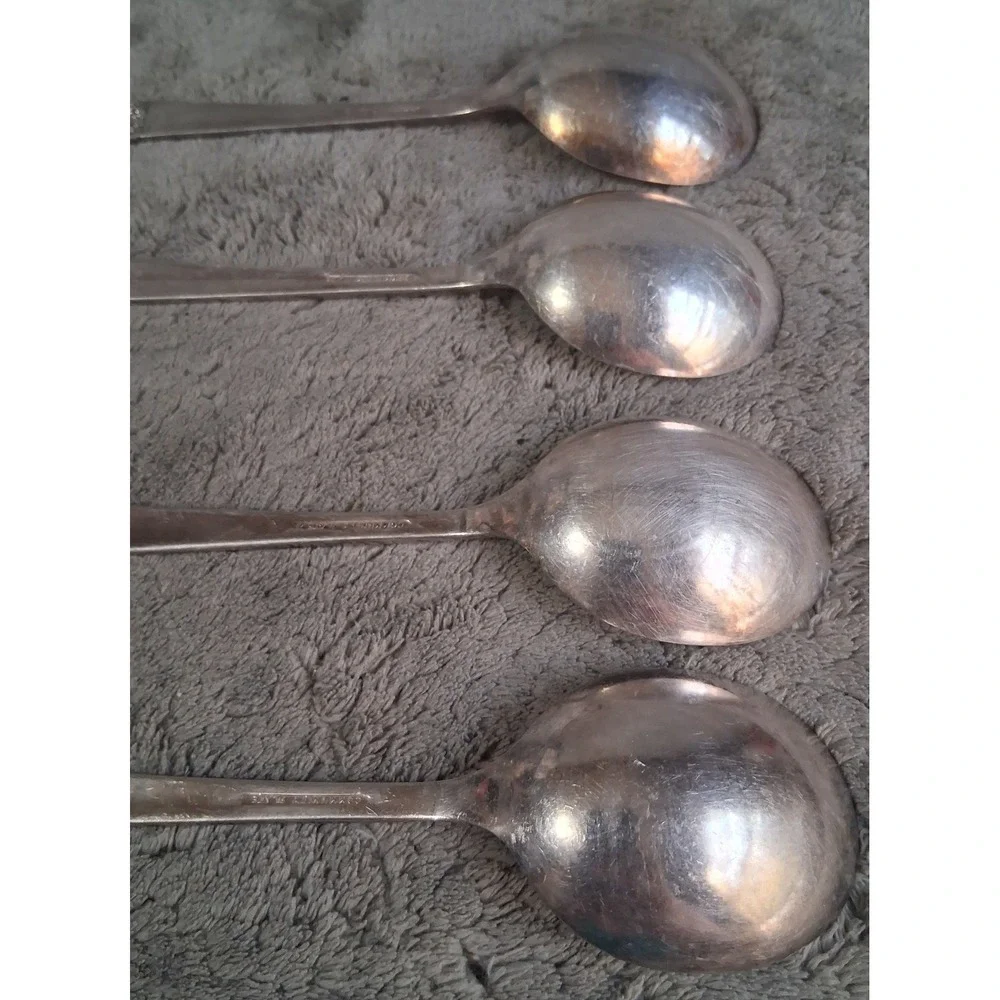 4 Vintage Oneida Community Coronation 1936 Silverplate Round Bowl Gumbo Spoons